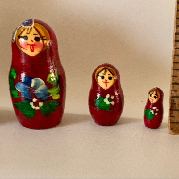 Nesting Dolls matryoshka handcrafted - Picture 5 of 10